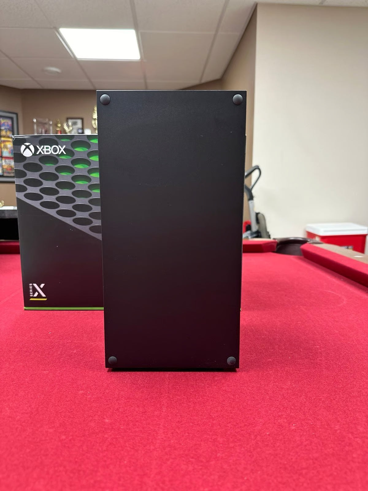 Xbox Series X console with Far Cry Primal Steelbook 5O68