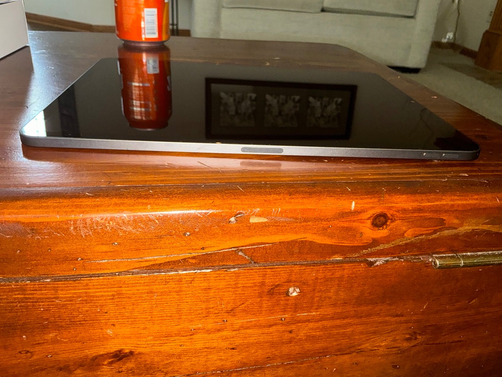 Apple iPad Pro 12.9�?WIFI (5th Generation) 256GB w/Case and Original Box 3W26