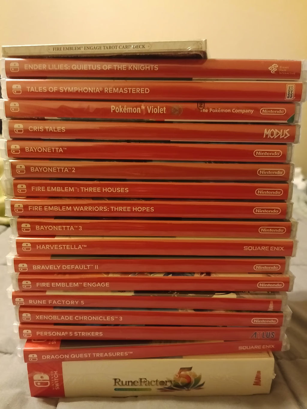 Nintendo Switch oled (new unopened and 28 games) 3C21
