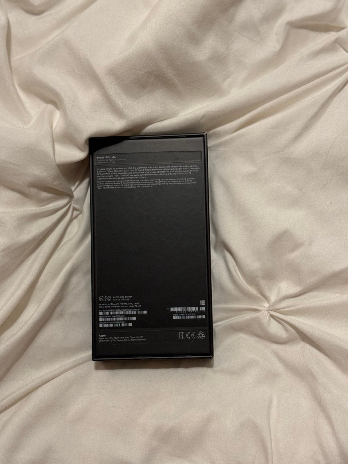 Apple iPhone 13 Pro Max 128 GB in Gold 7V79