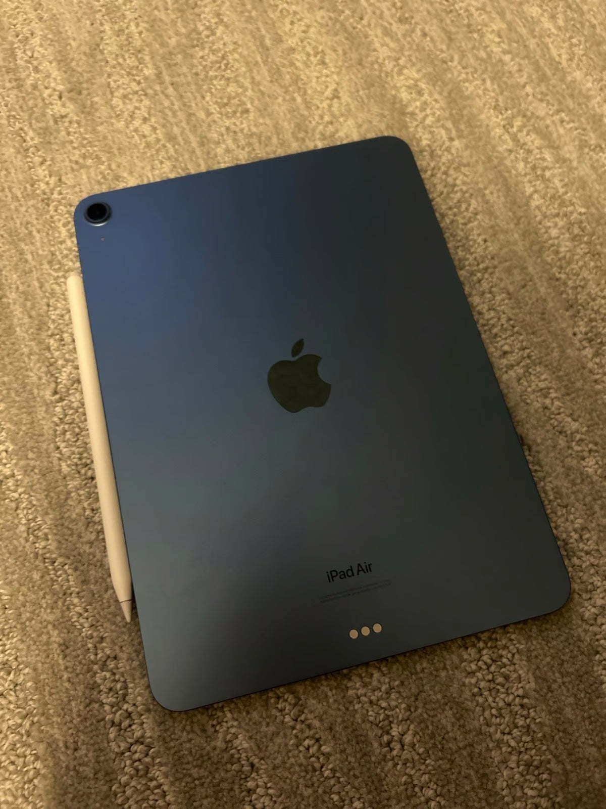 iPad Air 5th Generation 1K53