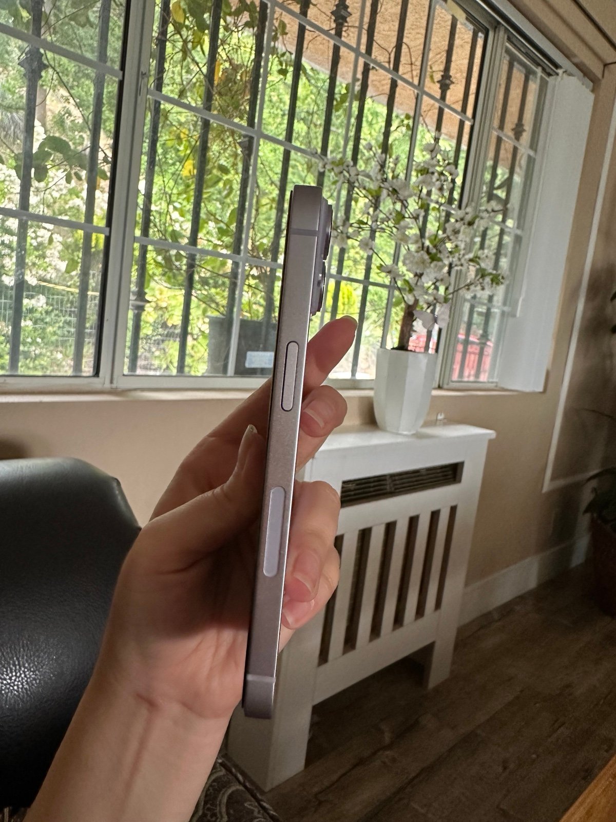 Apple iPhone 14 128 GB in Purple 7R67