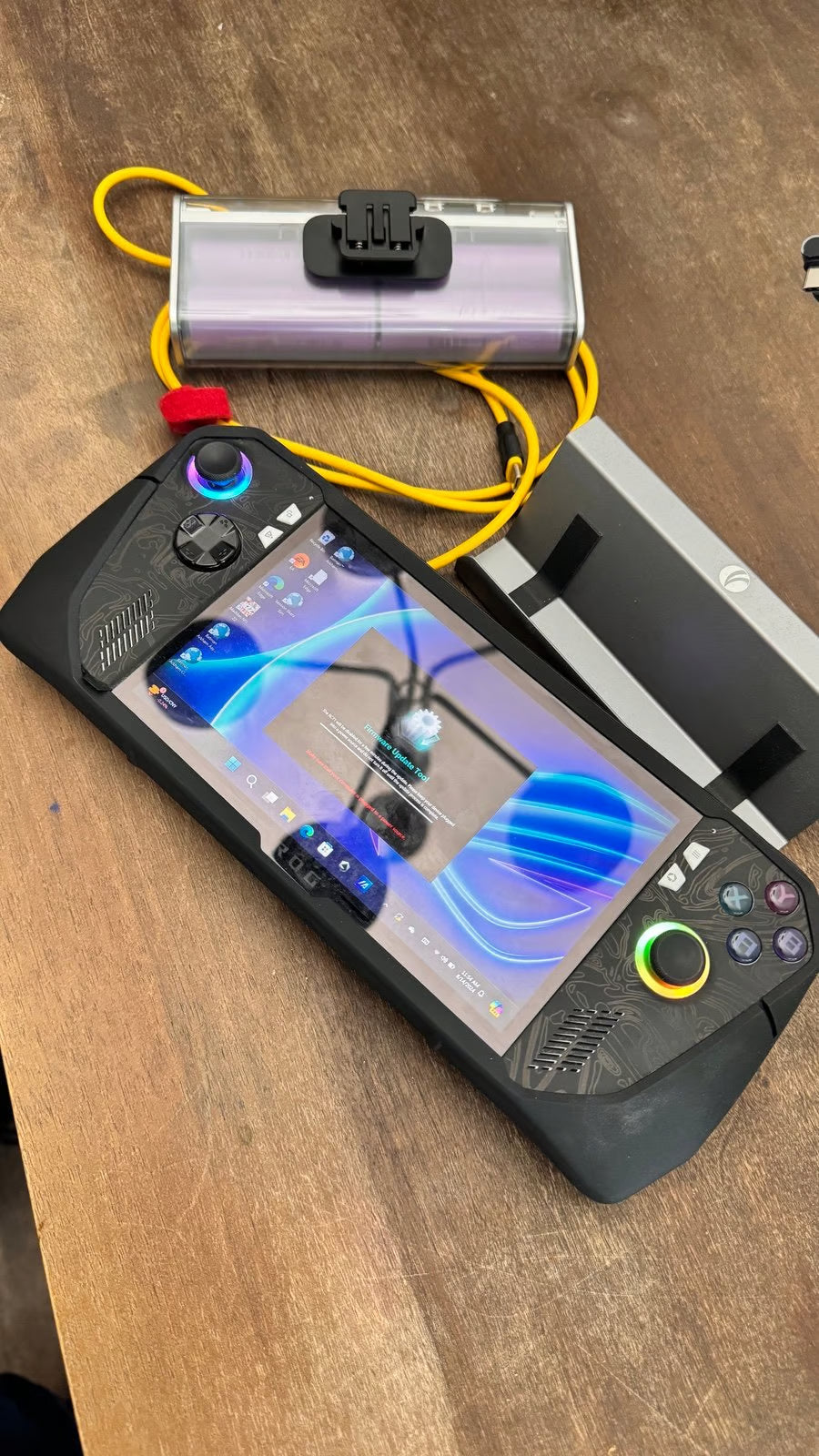 Asus ROG ALLY Z1 Extreme + Extras 6N66