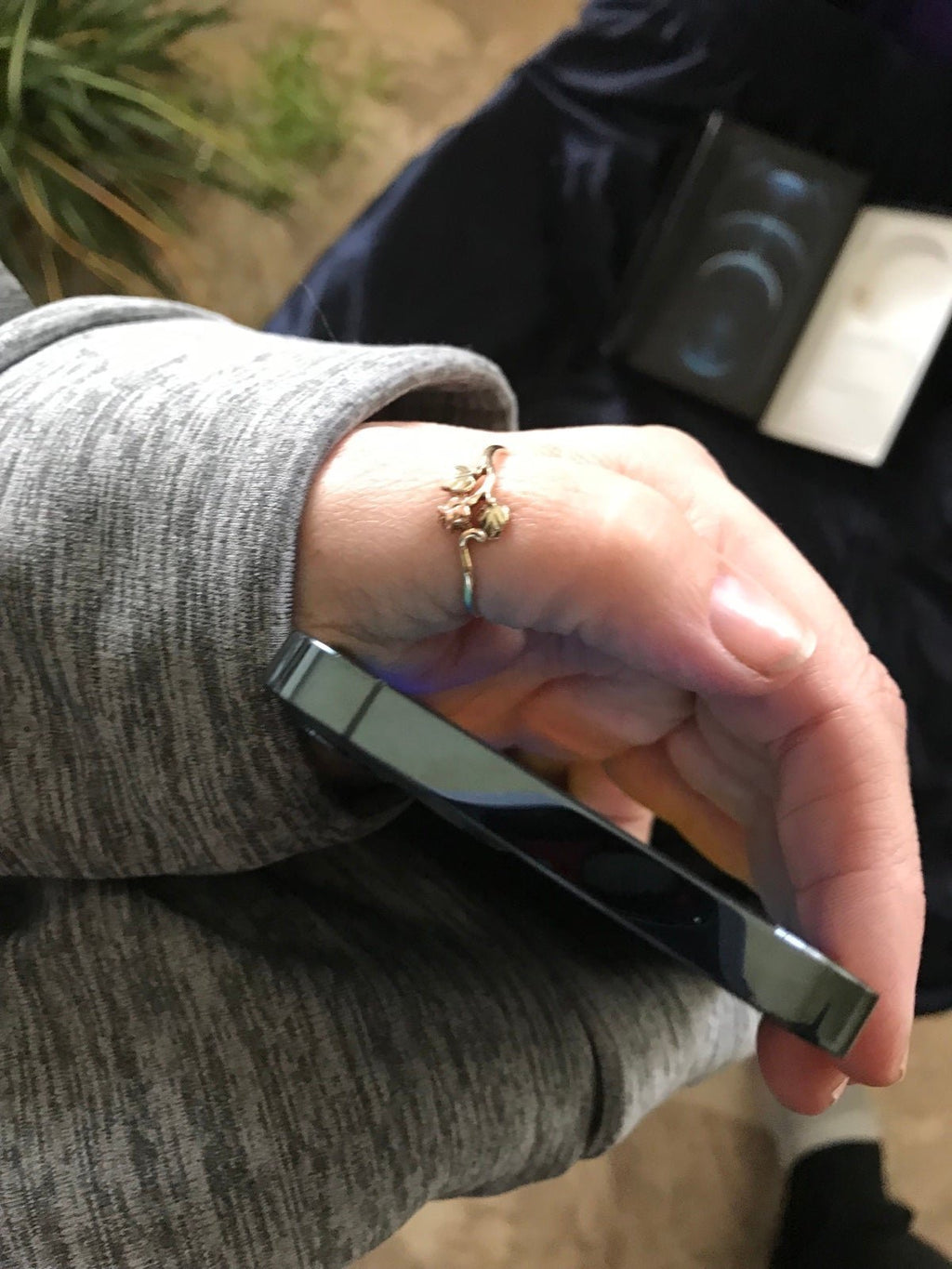 Apple iphone 12 pro 256gb pacific blue factory unlocked tempered glass installed 1Q98