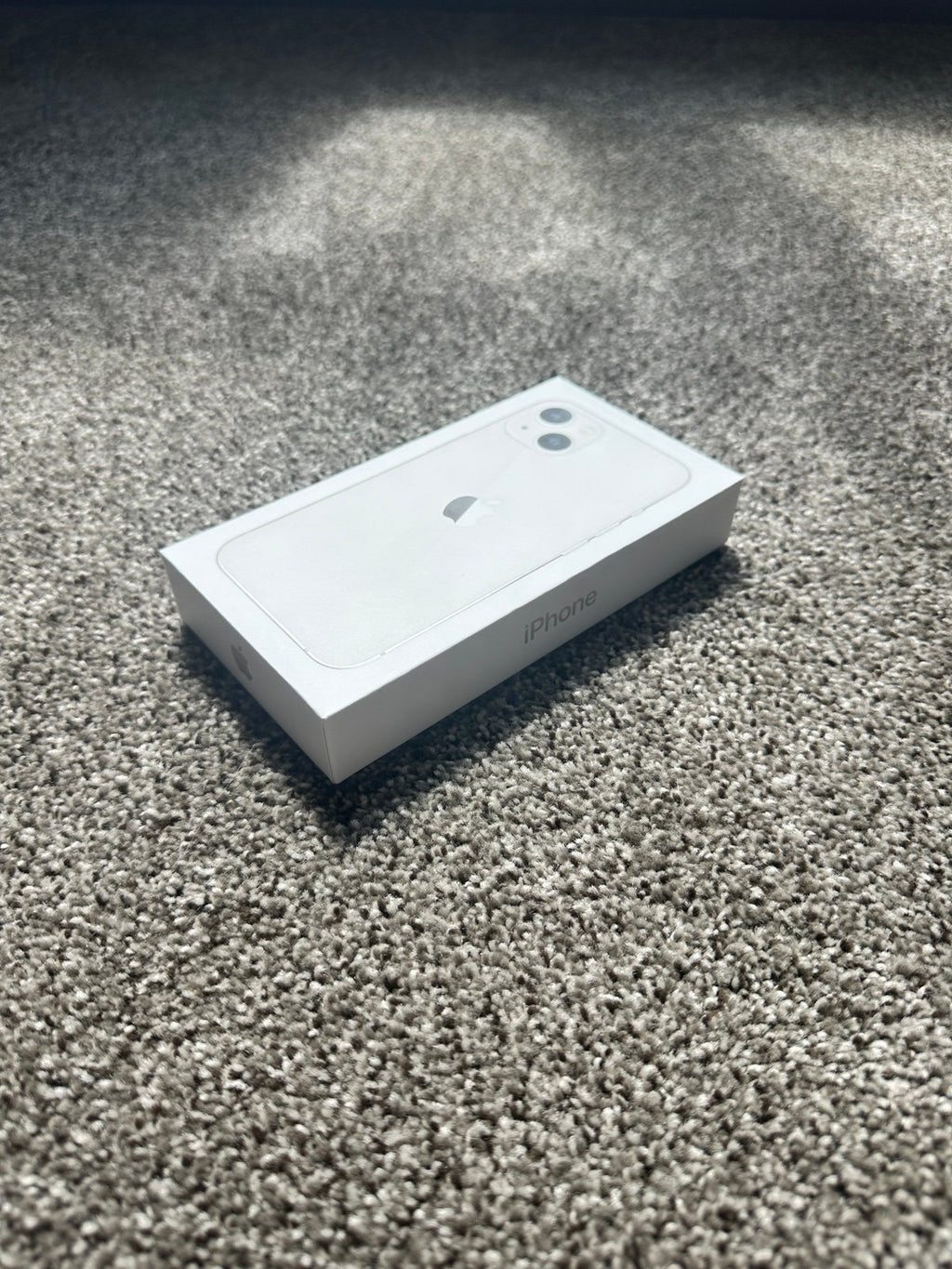 New Apple iPhone 13 128GB Starlight Unlocked 3Q82