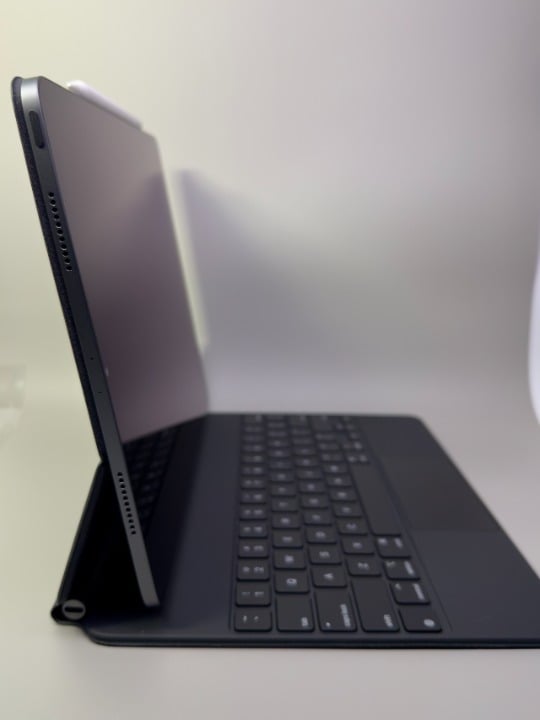 Apple iPad Pro 12.9-inch Space Gray with Magic Keyboard and Apple Pencil 5H57