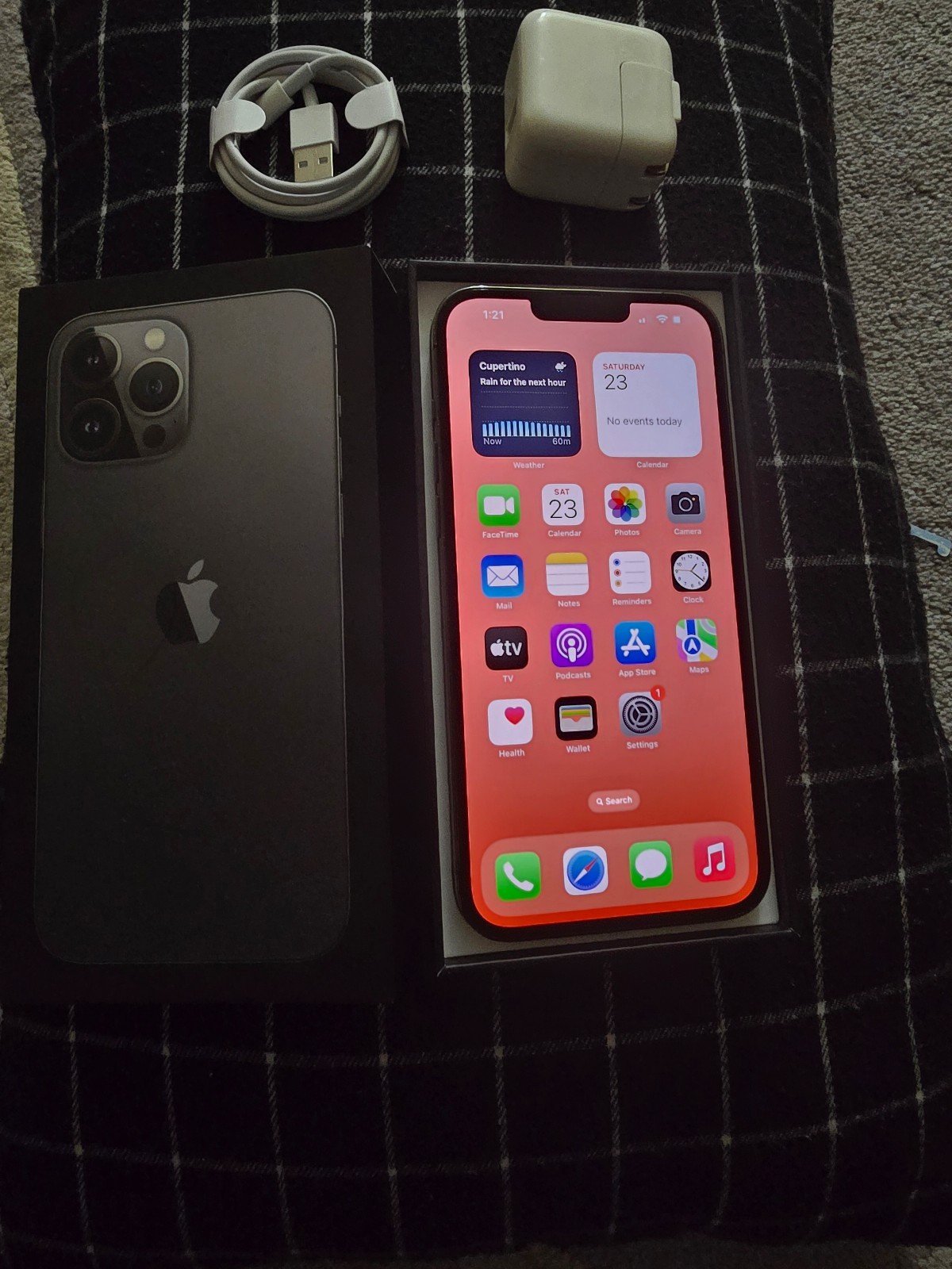 Iphone 13 pro max unlocked 9Q87