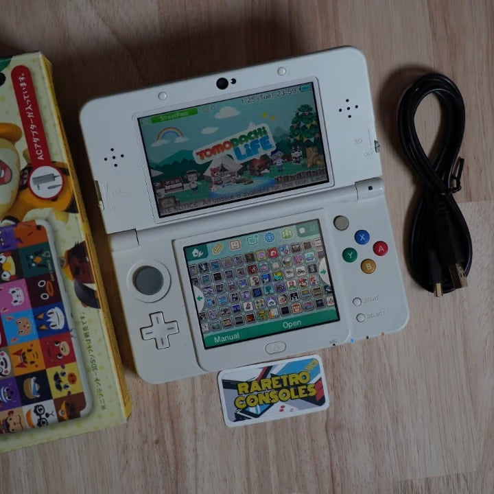 RARE New Nintendo 3DS W/ Animal Crossing No. 68 Plates W/ 32GB, Charger & Games