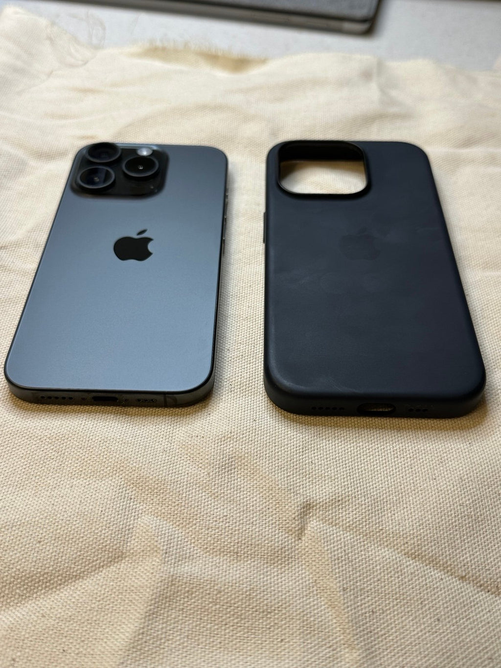 iPhone 15 Pro Unlocked 1H83