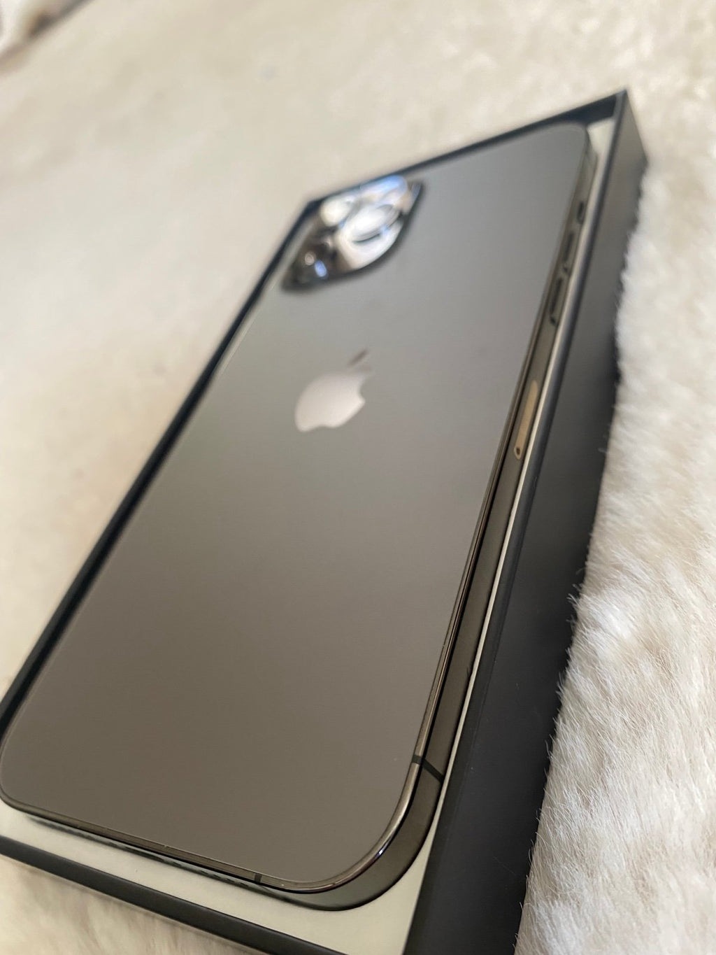 Graphite iPhone 12 Pro Max AT&T 6Y31