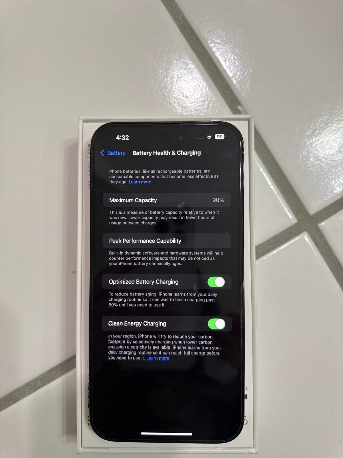 Apple iPhone 14 Pro Max 256 GB unlocked 2V33