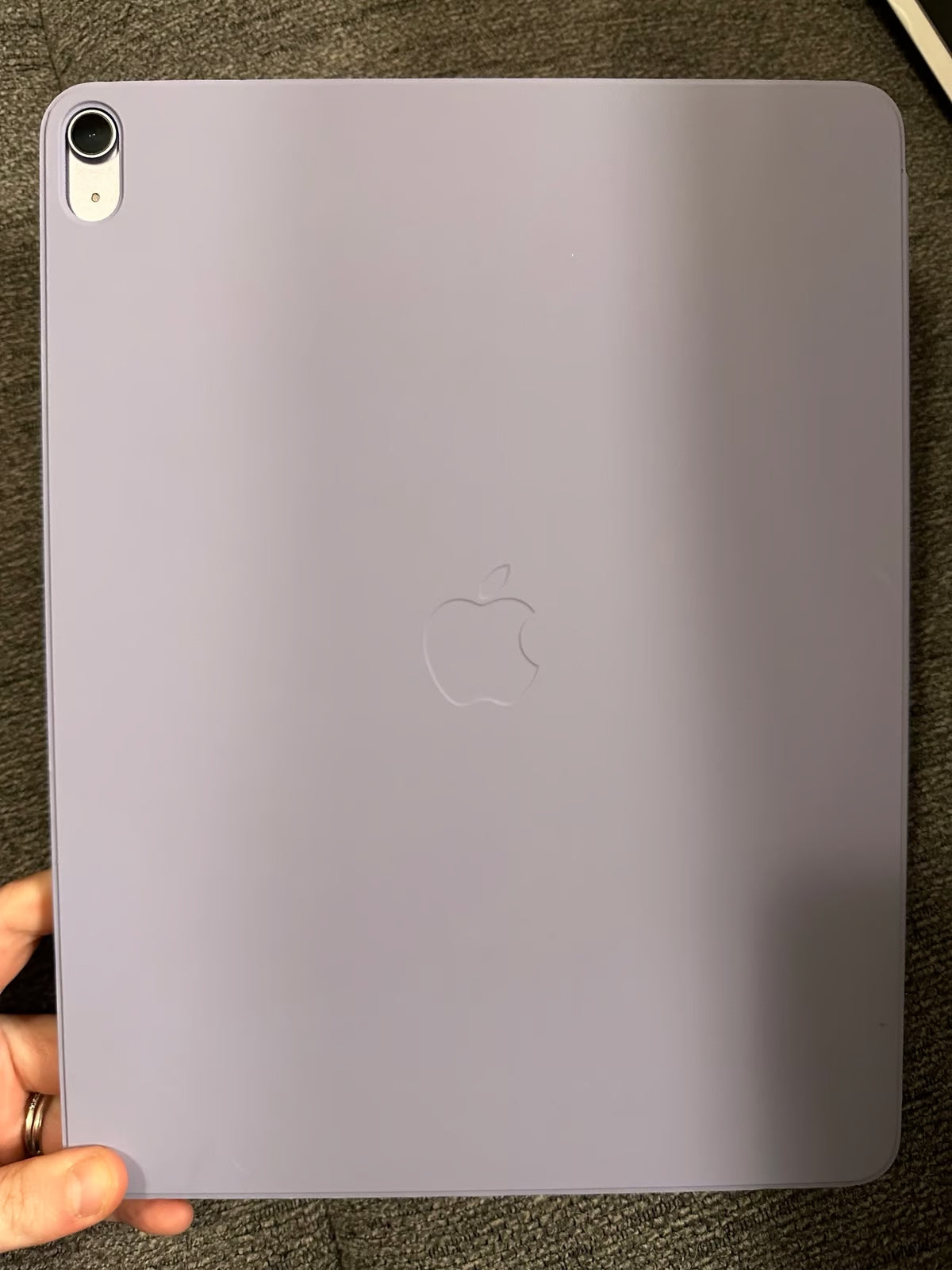 Cellular M2 IPad Air 13 Inch 128GB with SmartFolio Case and Apple Pencil Pro 1T29