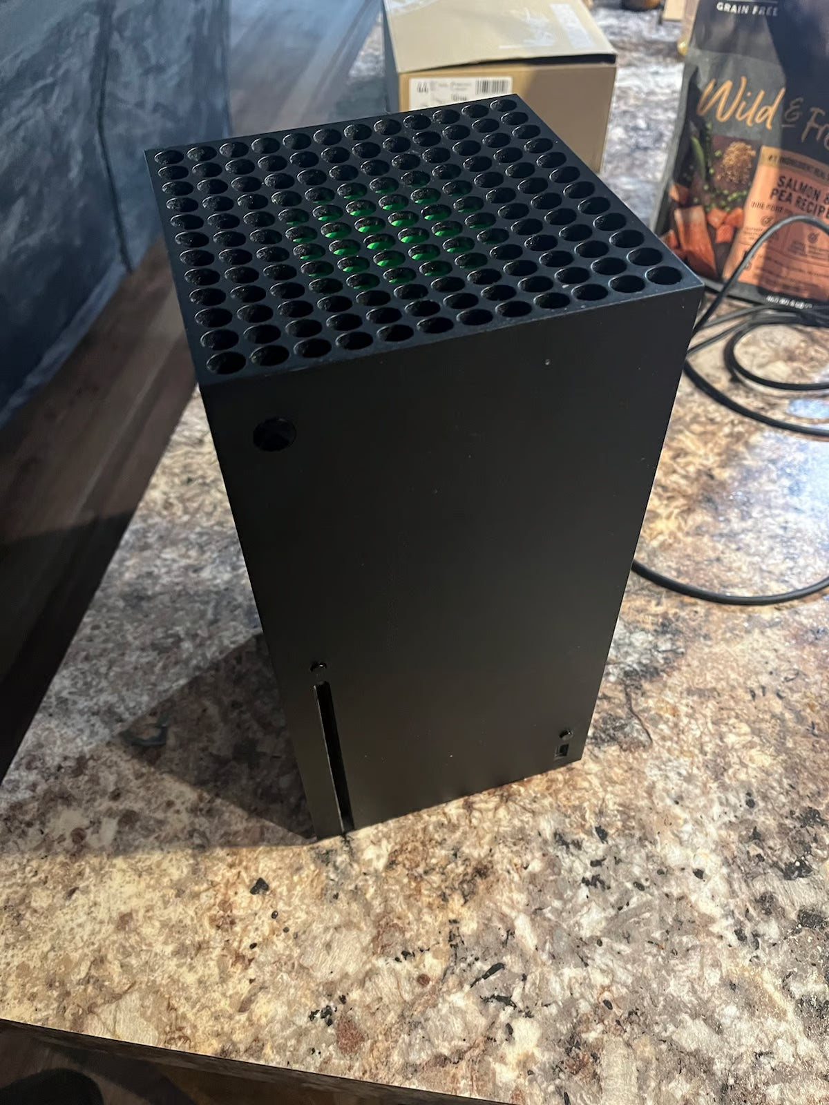 Xbox Series X 7G95