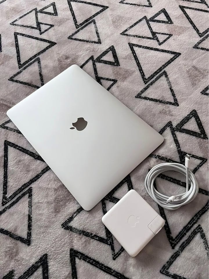 Apple Macbook Pro 13in. 7F91