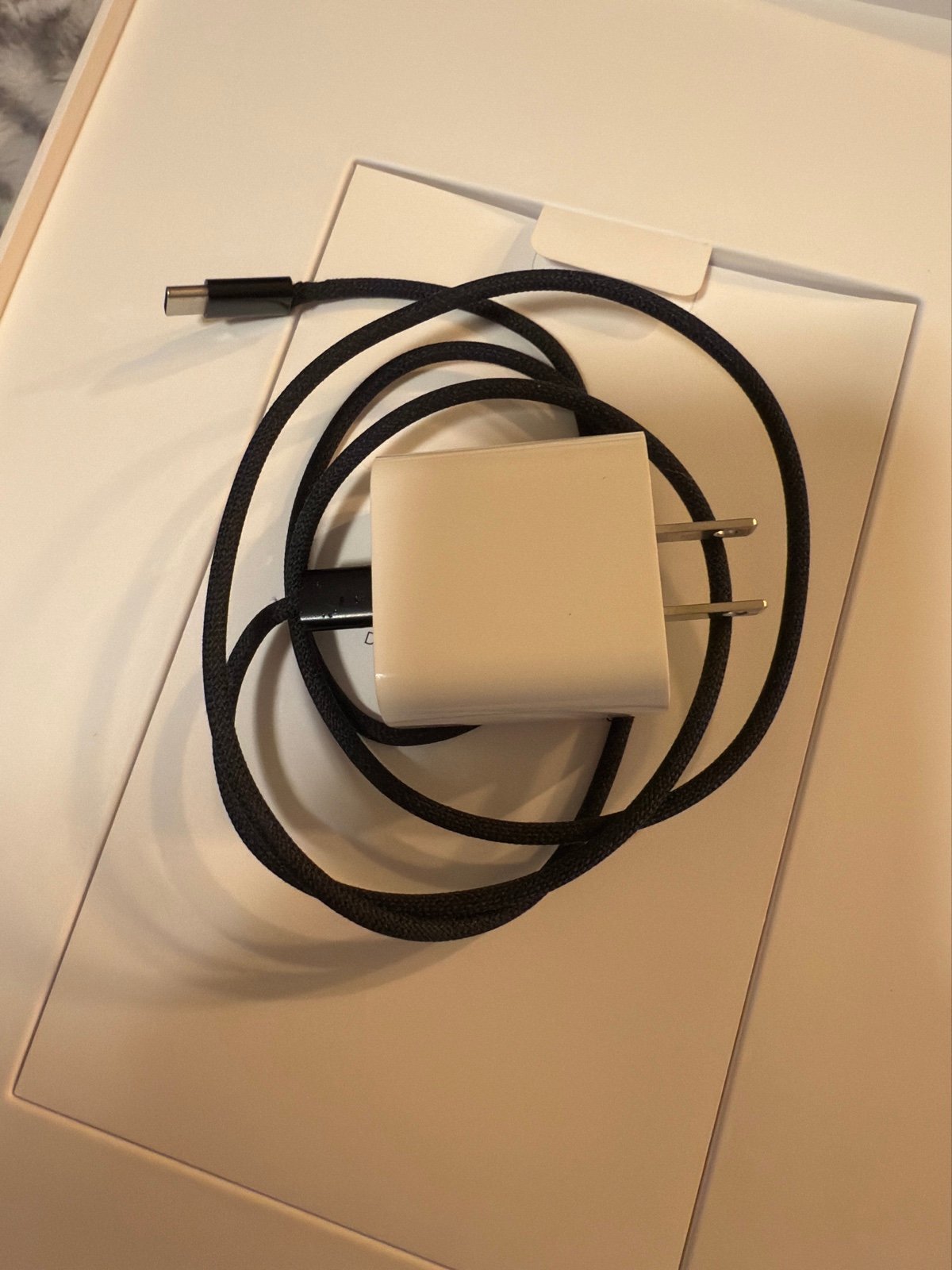 iPad Pro 13 inch screen 256gb M4 chip 2025 model 1U21