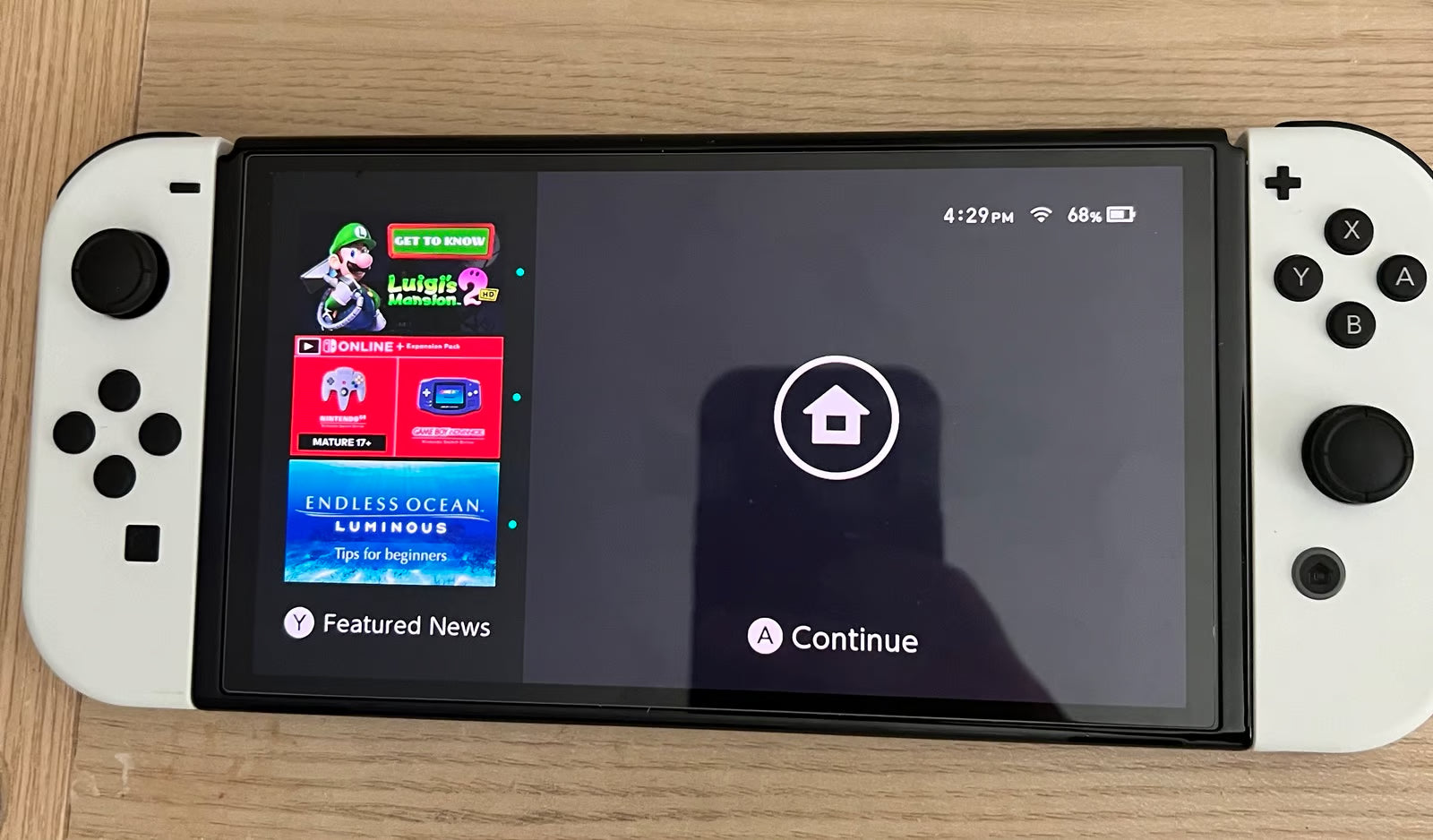 Nintendo Switch OLED + Mario Kart 8 8F72