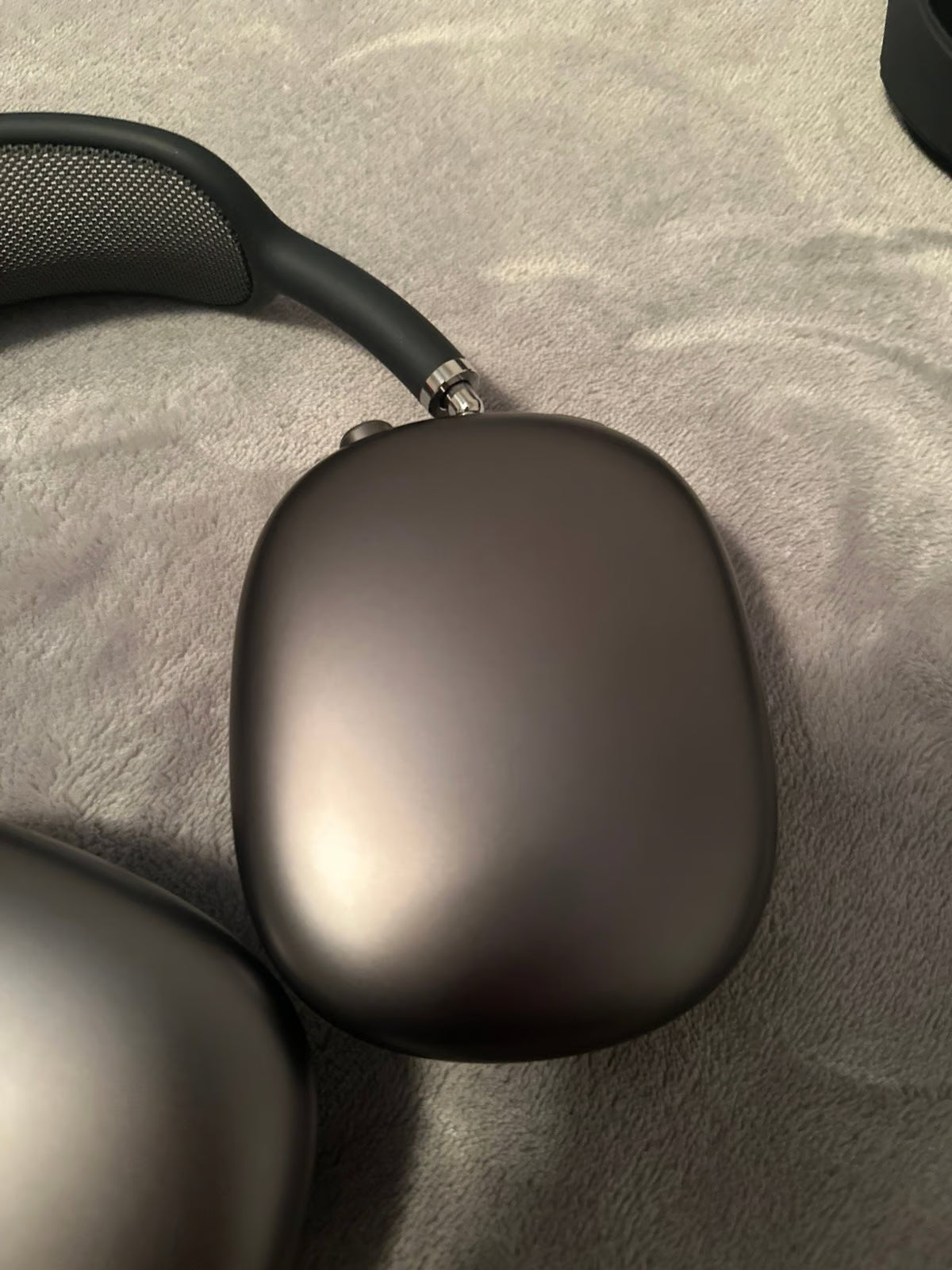 Apple AirPods Max 7A55