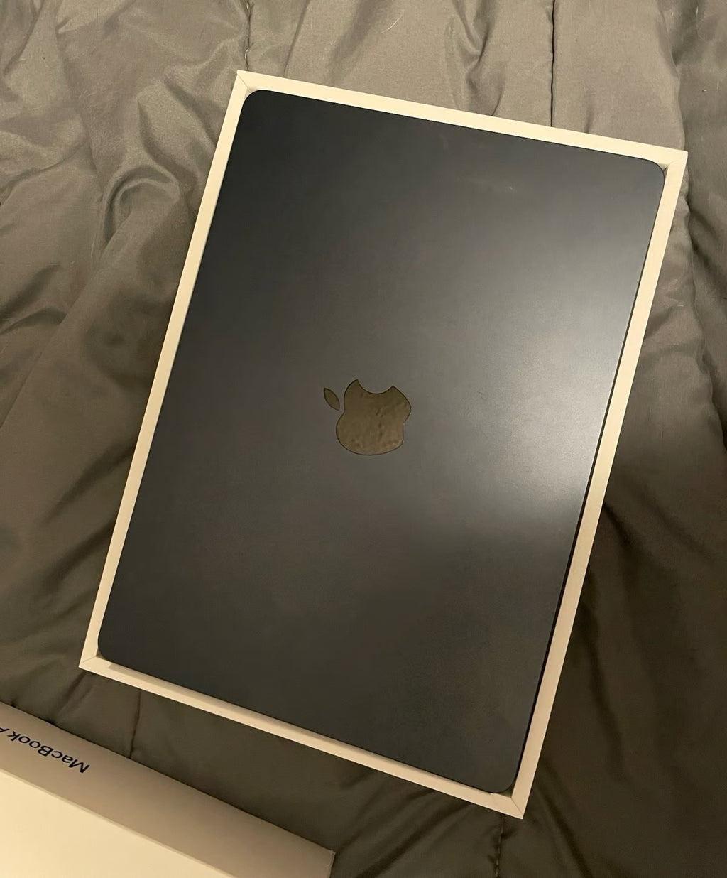 MacBook Air 13.6 laptop 3N63