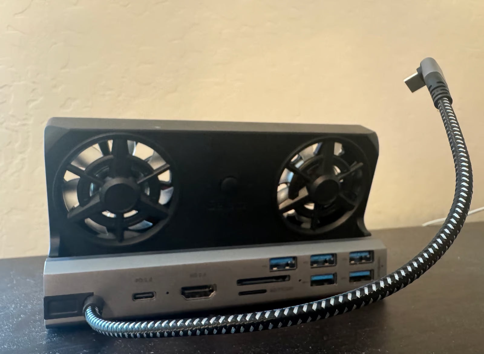 Asus ROG Ally Z1 Extreme with Case and Docking Station 8Z69