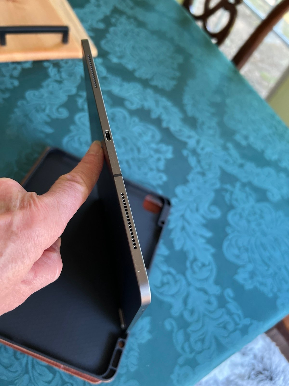iPad Pro 4th generation 1Z75