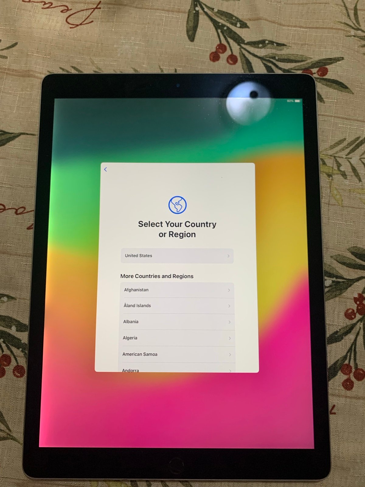 Apple iPad Pro 12.9�?2nd generation 64GB unlocked like new! 3M69