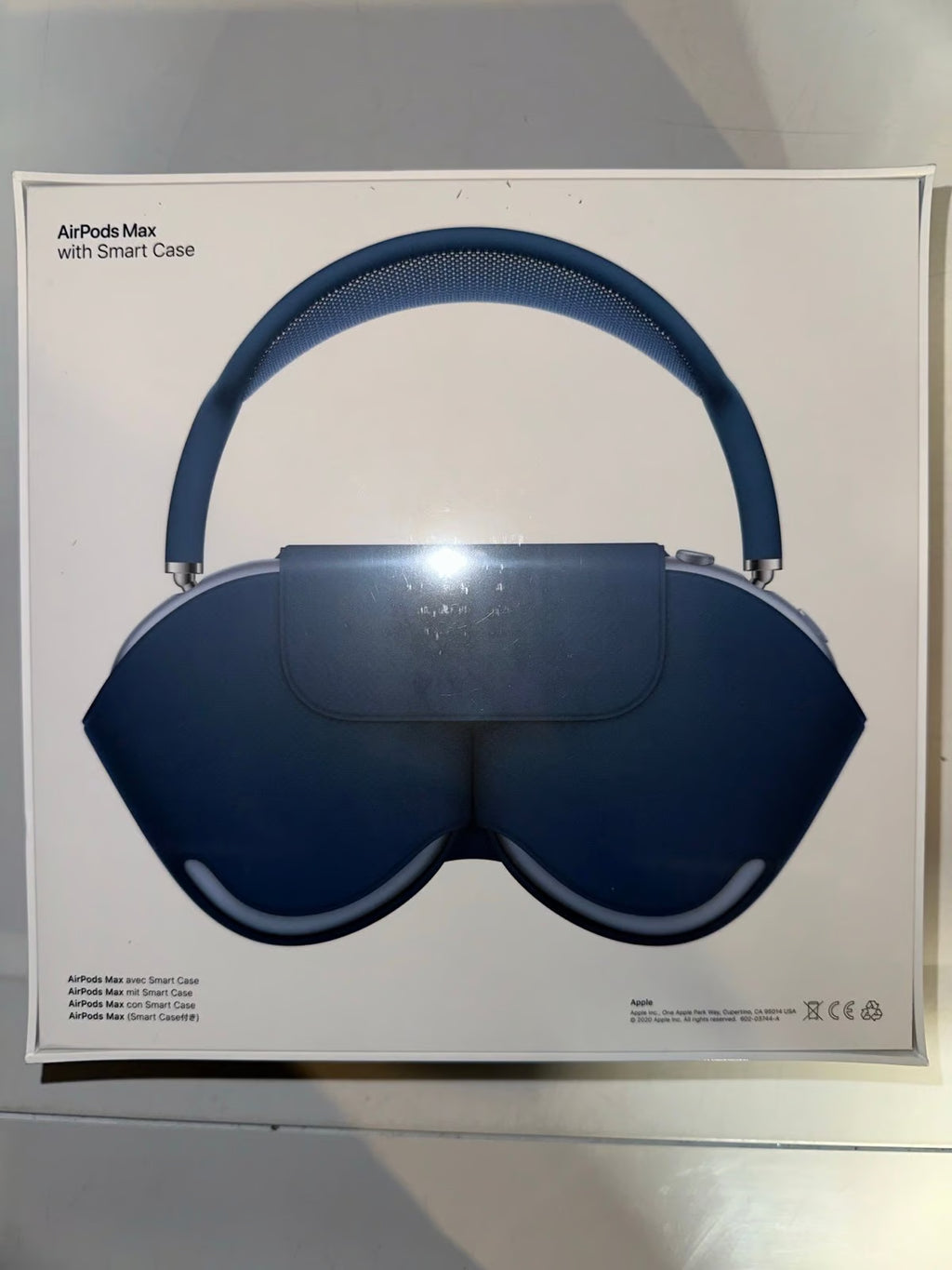 AirPods Max Sky Blue BRAND NEW Lightning Port 9T87