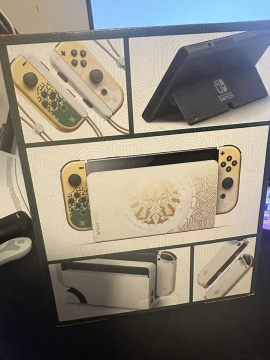 Nintendo Switch OLED Model - The Legend of Zelda Tears of the Kingdom Edition 1Z36