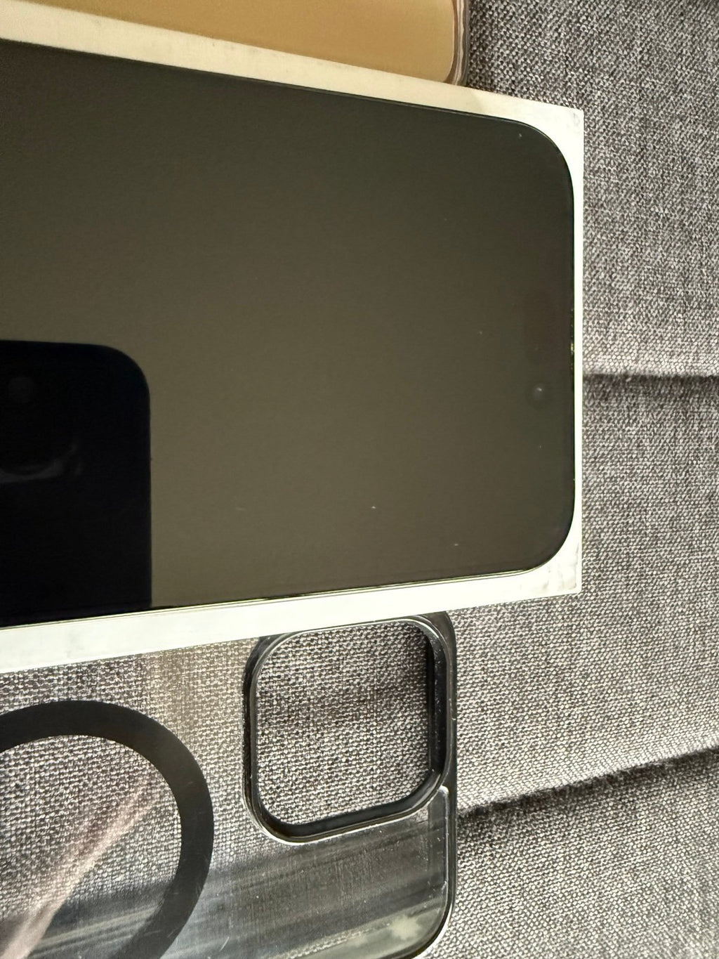 iPhone 15 Pro max *NO SIM RESTRICTIONS* 2X87