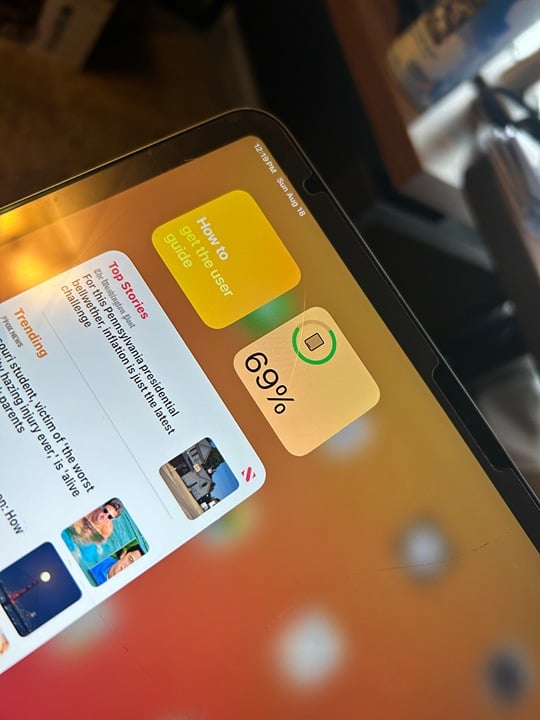 Apple iPad Pro 12.9"" Screen (4th Gen.) w/ Magnetic Apple Keyboard 6P93