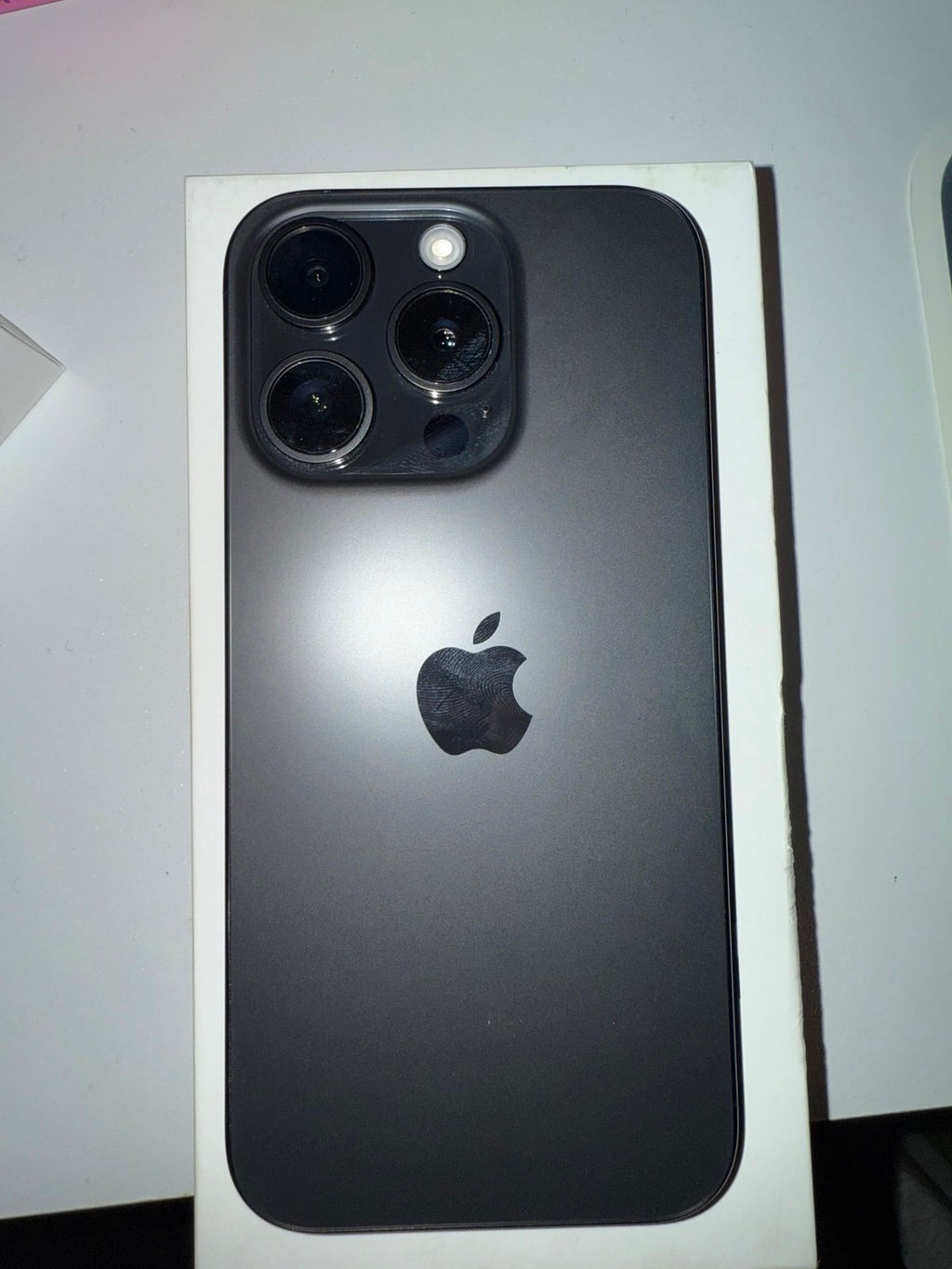 iPhone 15 pro 128 gb black with black apple case 8C12