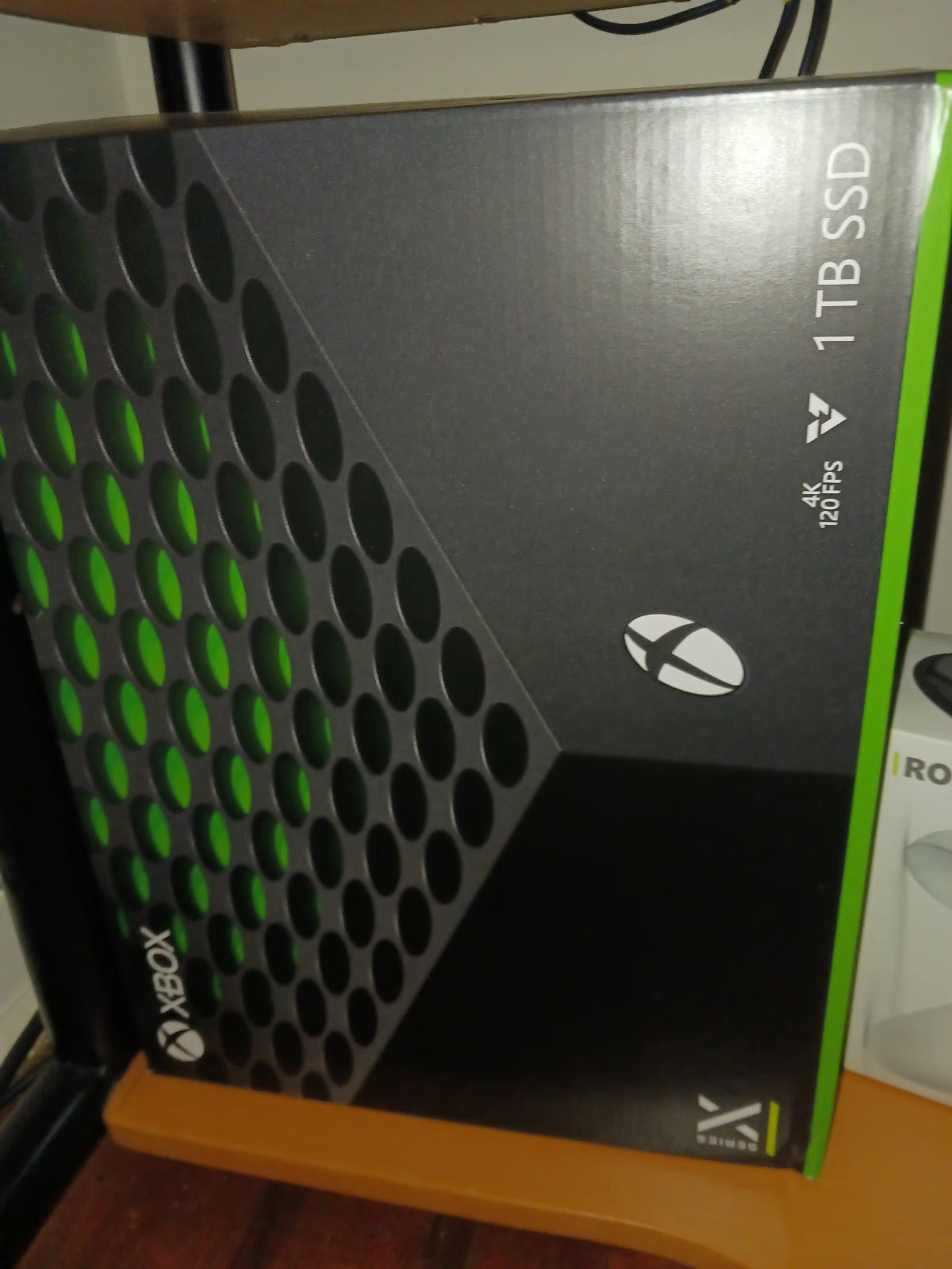 Xbox Series X (Comes with Controller) 3G92