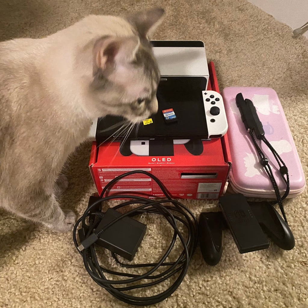 Nintendo Switch OLED Bundle Mint Condition HEG-001 Handheld Console Game SD Card 8M62