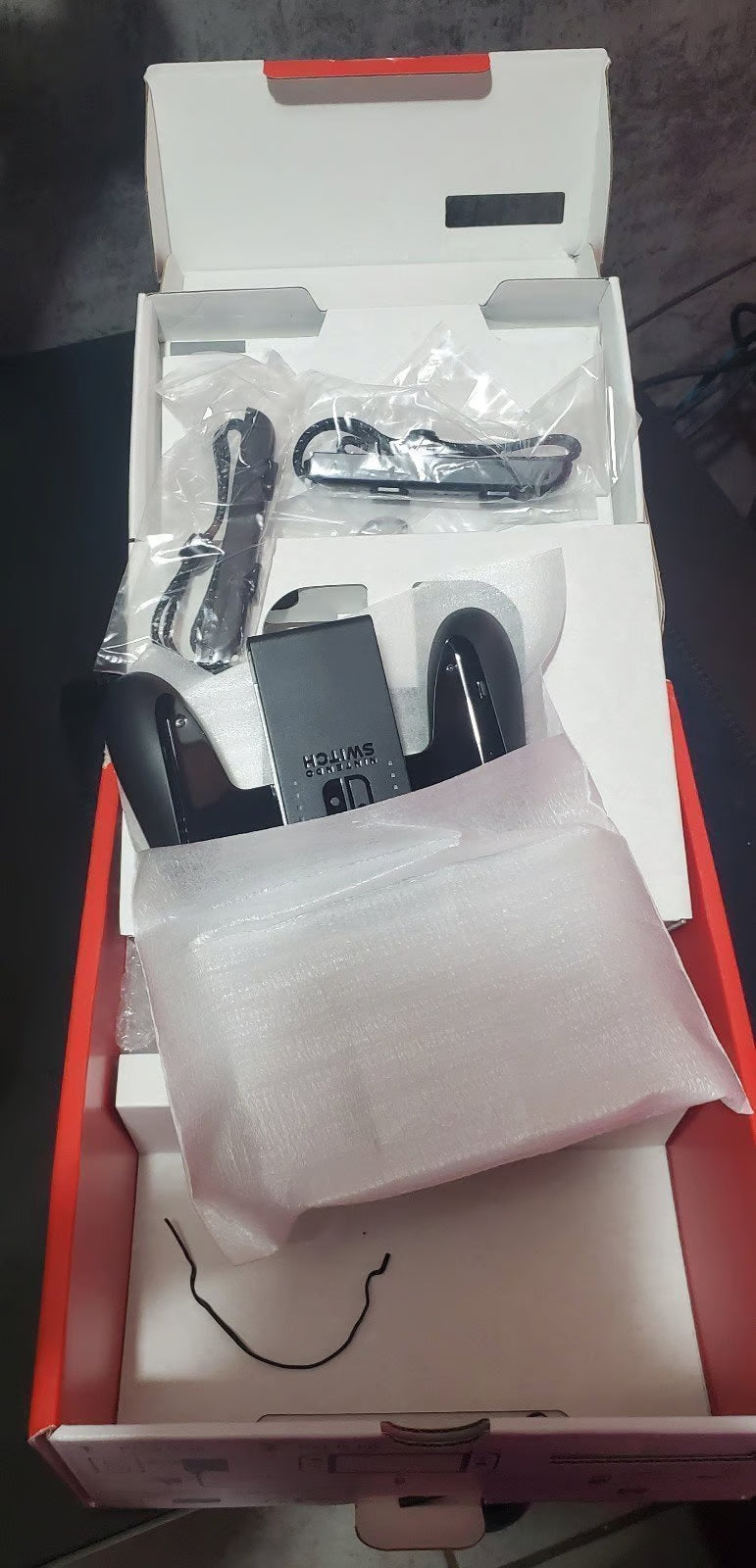 Nintendo Switch OLED white pristine! 7T77