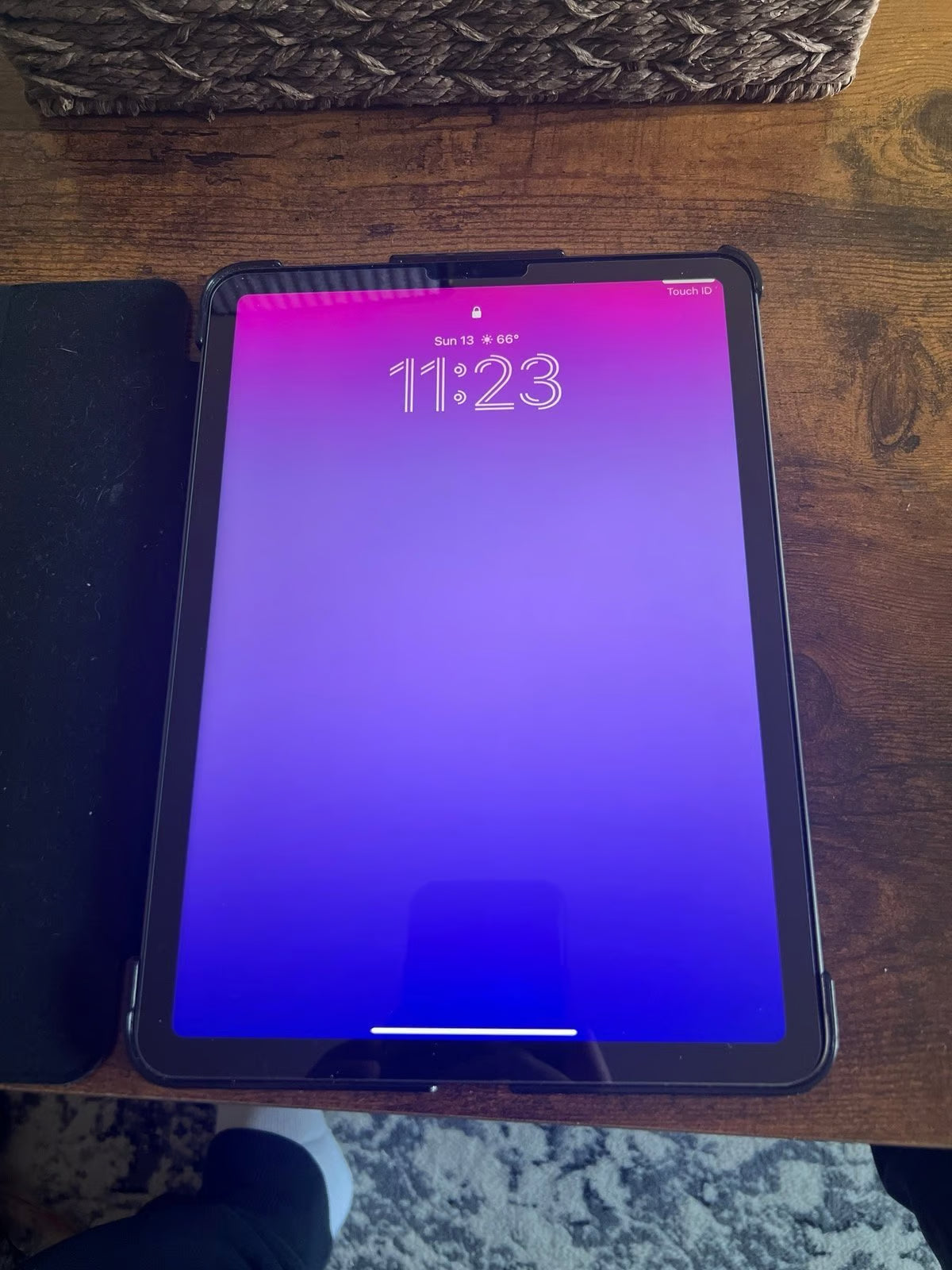 Apple iPad Air 5th Generation 256 GB in Space Gray 6Z91