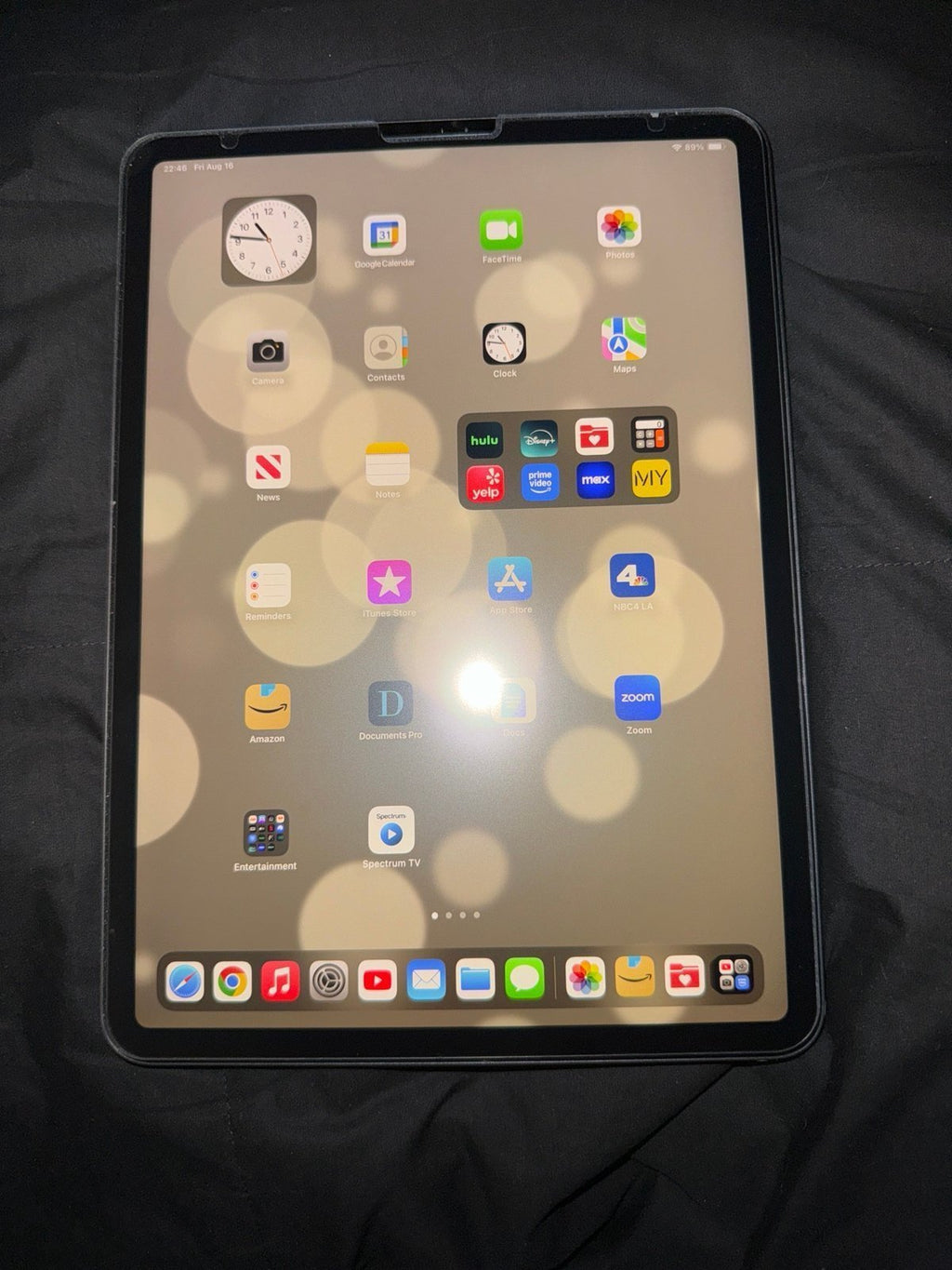 Apple iPad Pro 2nd Generation 11 inch 128 GB Wi-Fi Space Gray with accessories 2A28