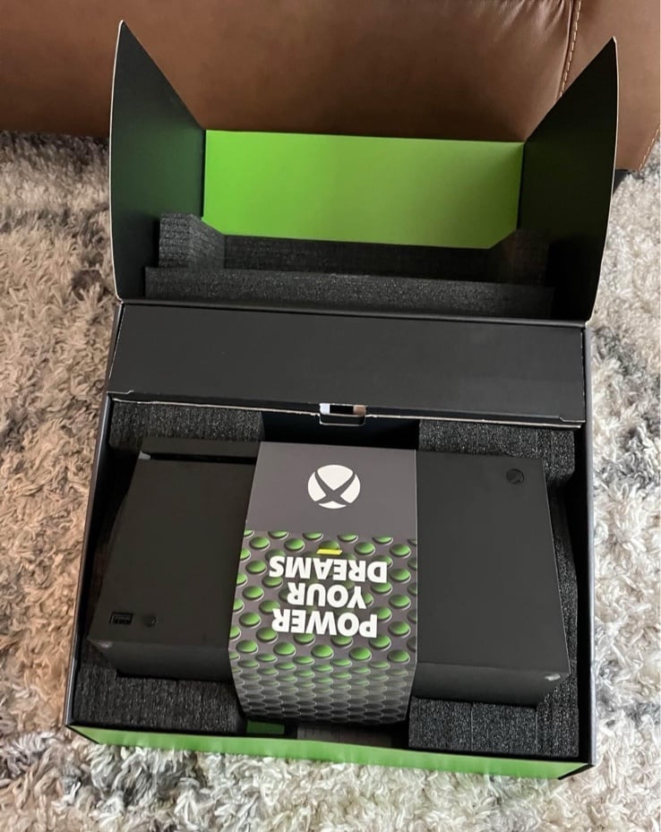 Microsoft Xbox Series X 1TB SSD Home Console - Black 6U77