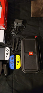 Nintendo Switch Oled Console Bundle 8J72