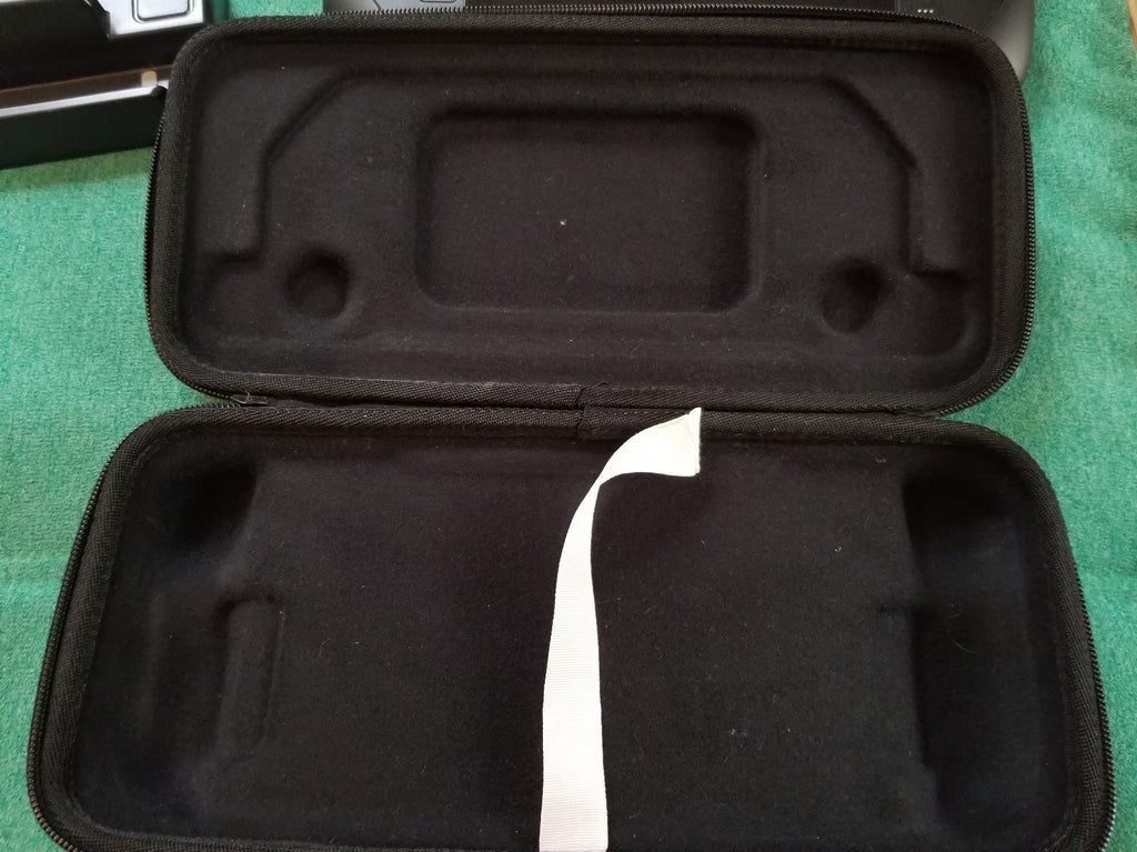 Steam Deck 64 GB LCD and 256 GB SD Card 2Y25