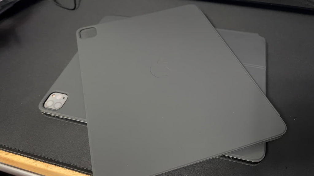 Apple iPad Pro 12.9 4th Generation 1 TB in Space Gray 2V32