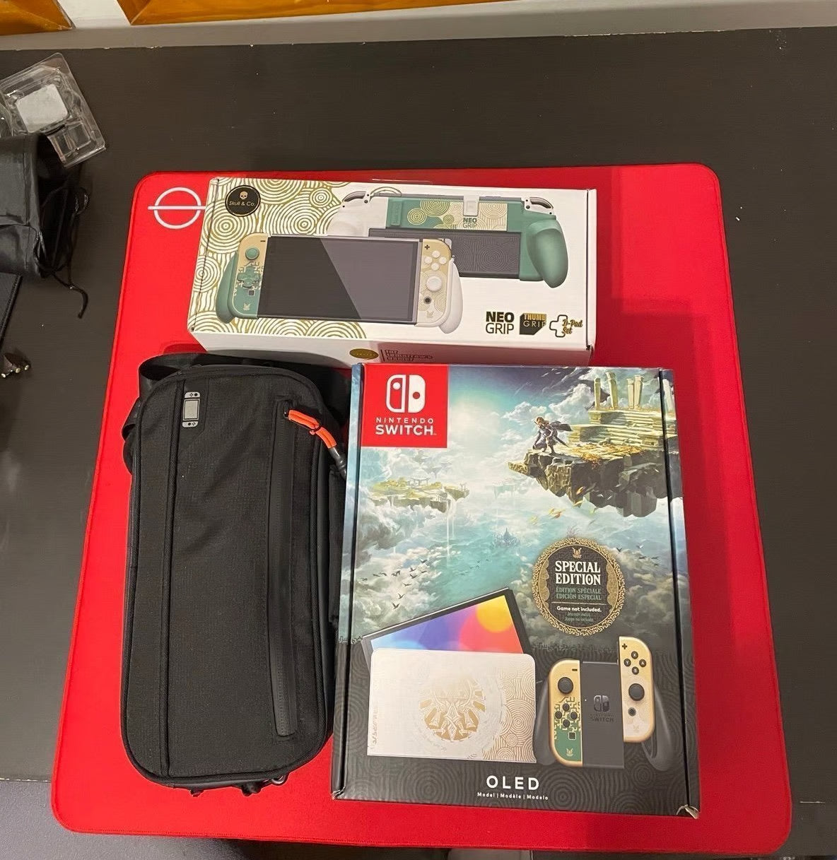 zelda tears of the kingdom Nintendo switch oled special edition + travel bag 2W89