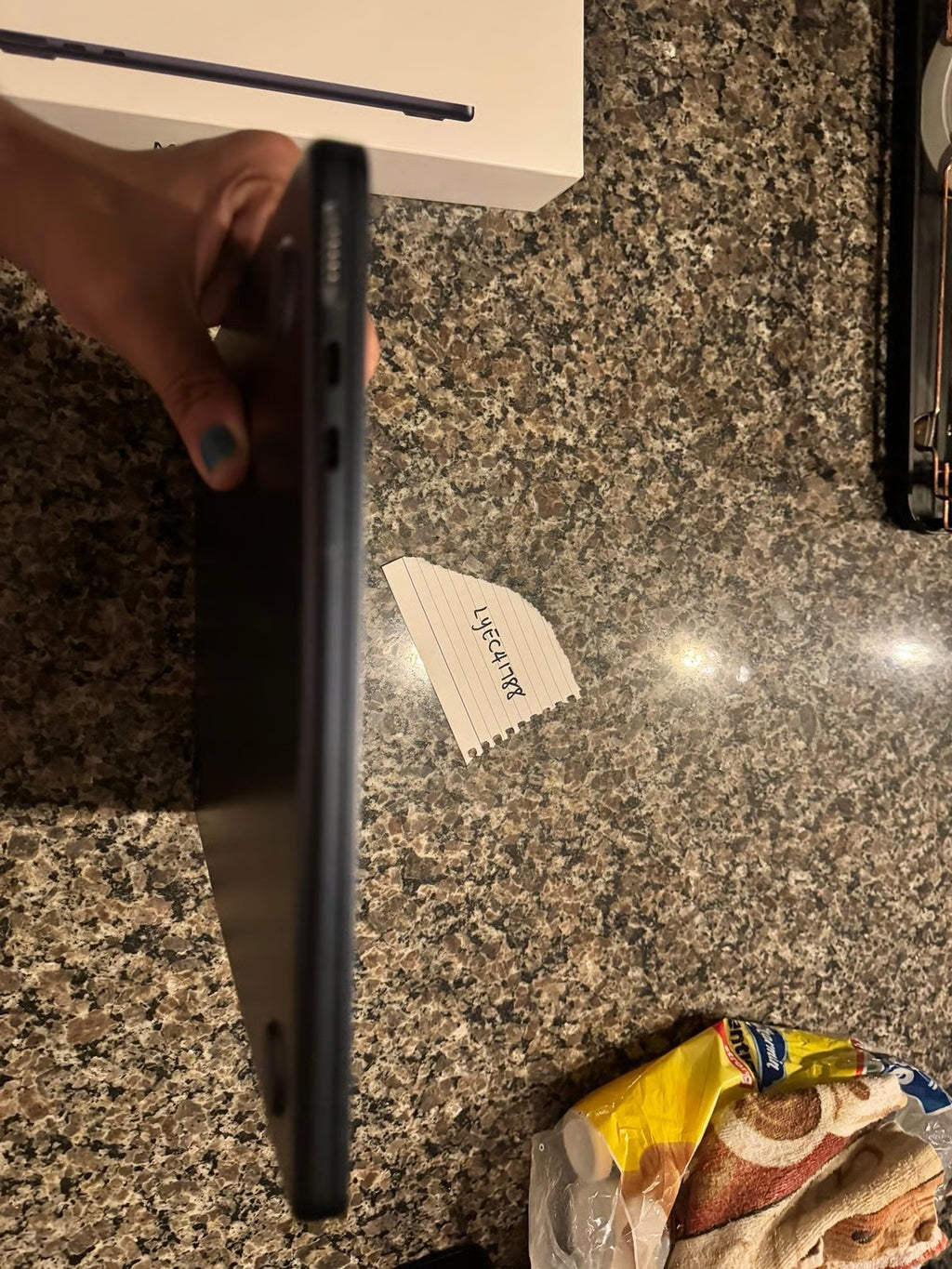 Apple Macbook Air M2 3.49 GHz  256GB SSD with Apple Warranty FIRM PRICE 7M63