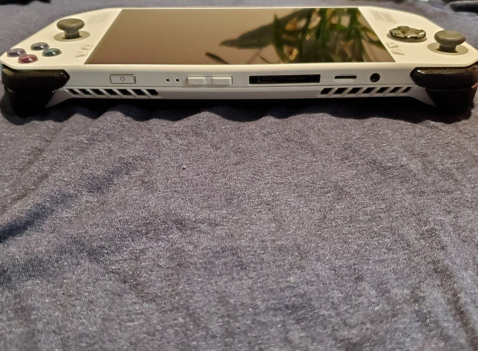 Asus Rog Ally 7鈥?120 Hz FHD 1080p Gaming Handheld (Z1 Extreme Processor) (2TB) 7T78