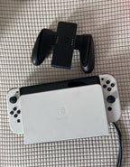 Nintendo switch oled black and white  bundle 2W33