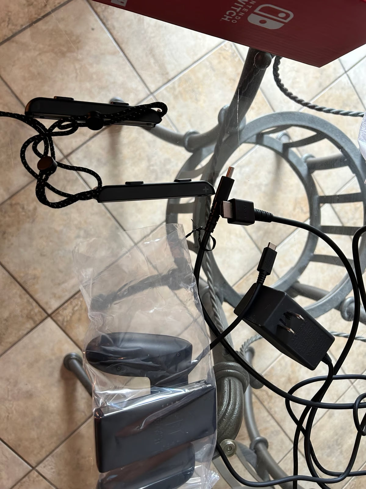 Nintendo switch oled bundle 2H81