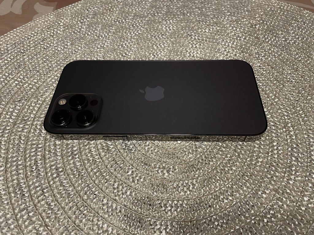 Iphone 12 pro max unlocked 7W99