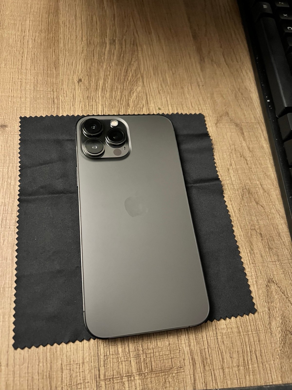 Iphone 13 pro max unlocked 256gb 8J59