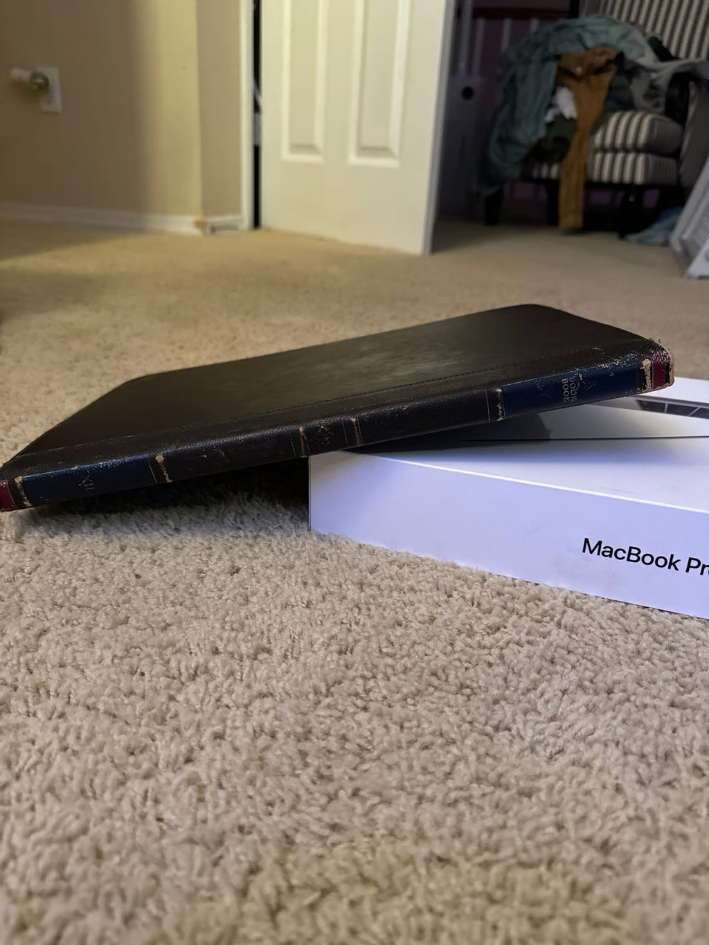 2018 macbook pro 8H66