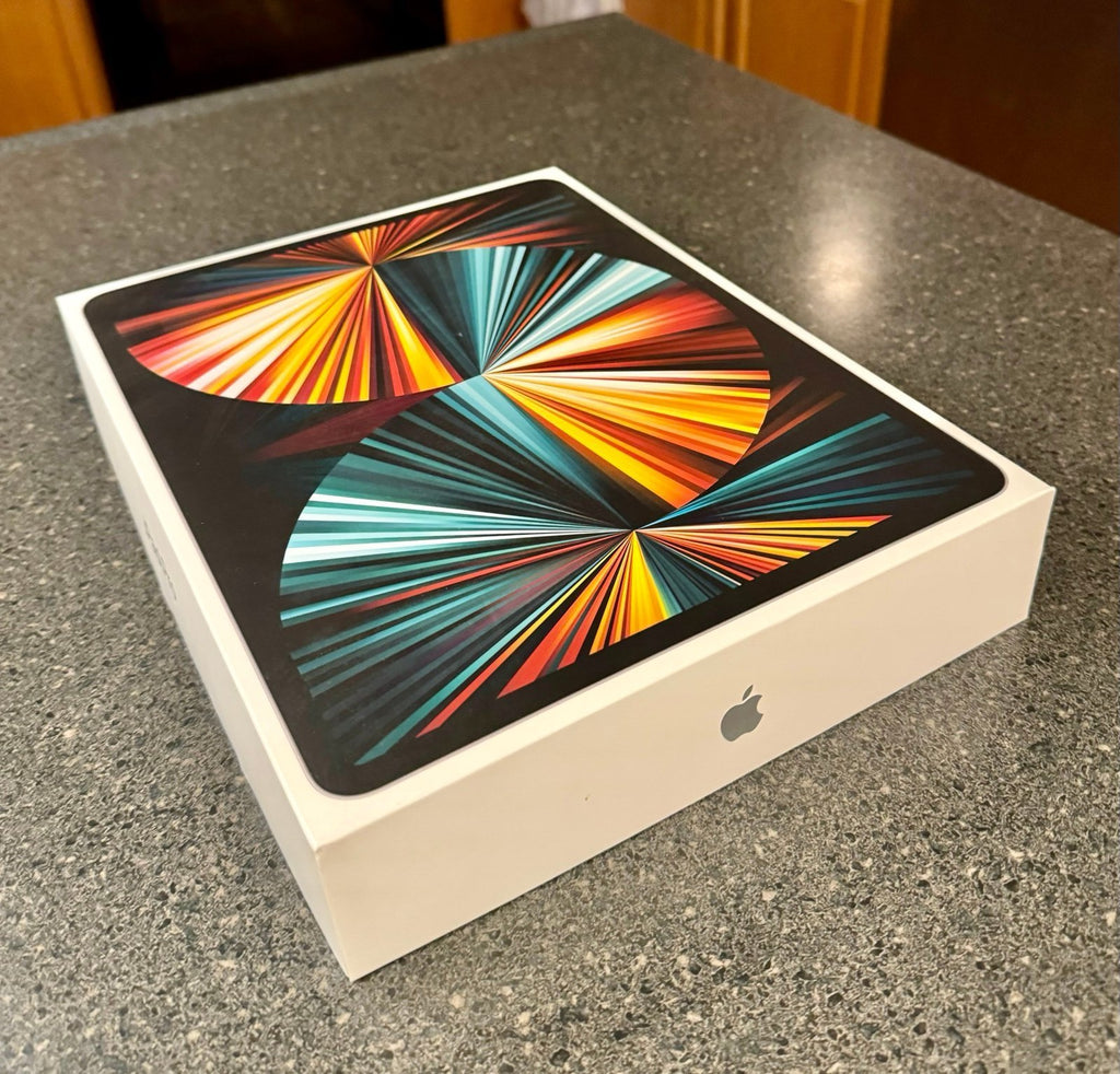 iPad Pro 12.9 (5th Generation ) 2TB M1 processor Silver WiFi and cellular AT&T 9T52