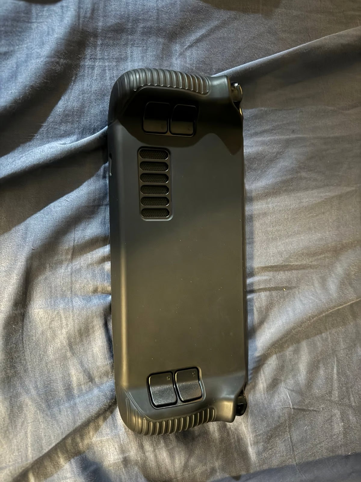 Steam Deck 512gb with grips and case 7G57