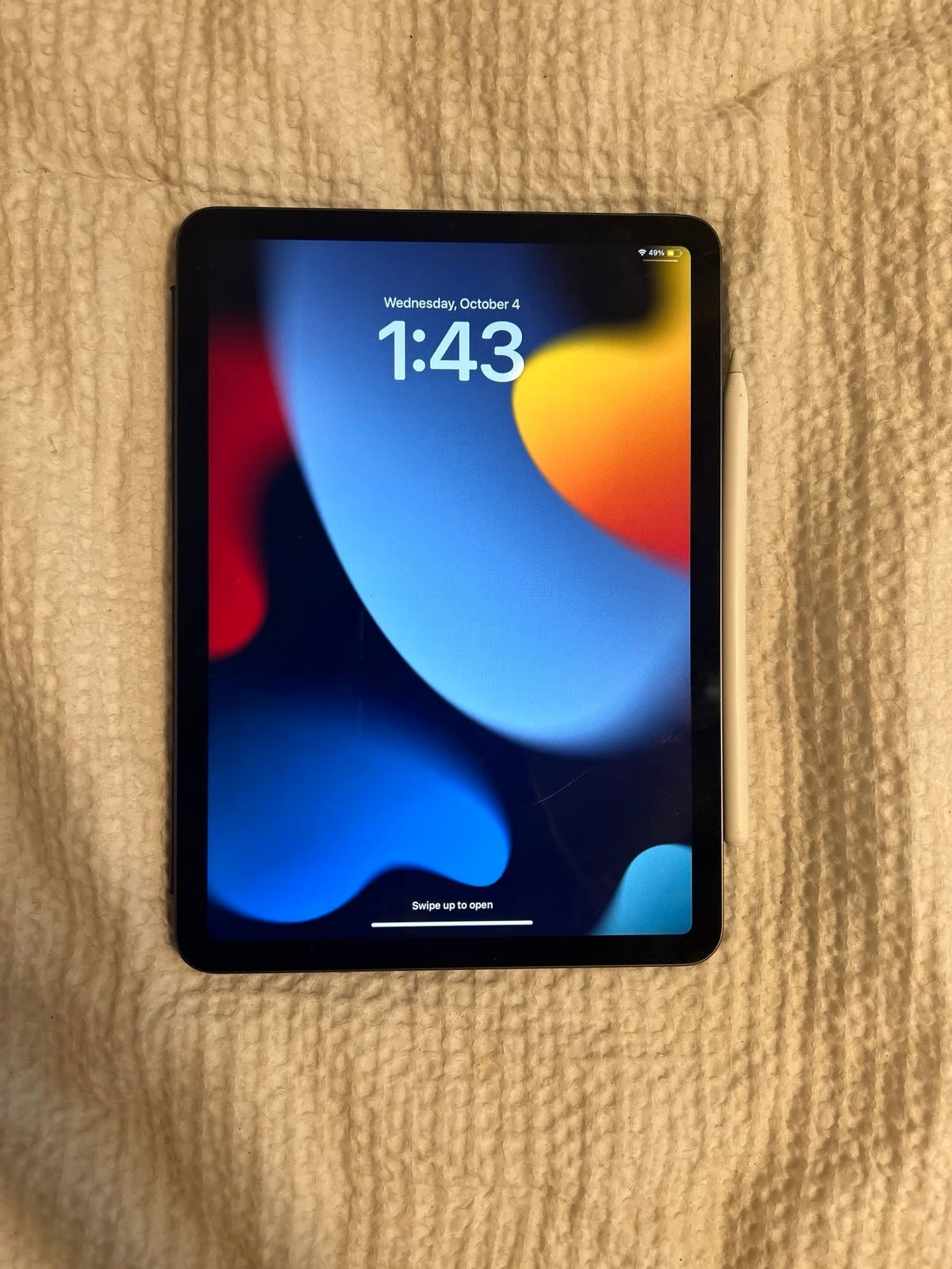 Apple iPad Air 5th Generation 64 GB and accessories 3D95